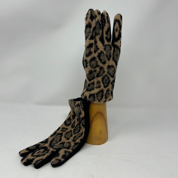 🆕Winter Touch Screen Gloves Black Soft Breathable Cheetah Pattern Gloves - Picture 2 of 8